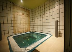 sauna gay granada|Granada Gay Saunas and Bathhouses Guide 2025